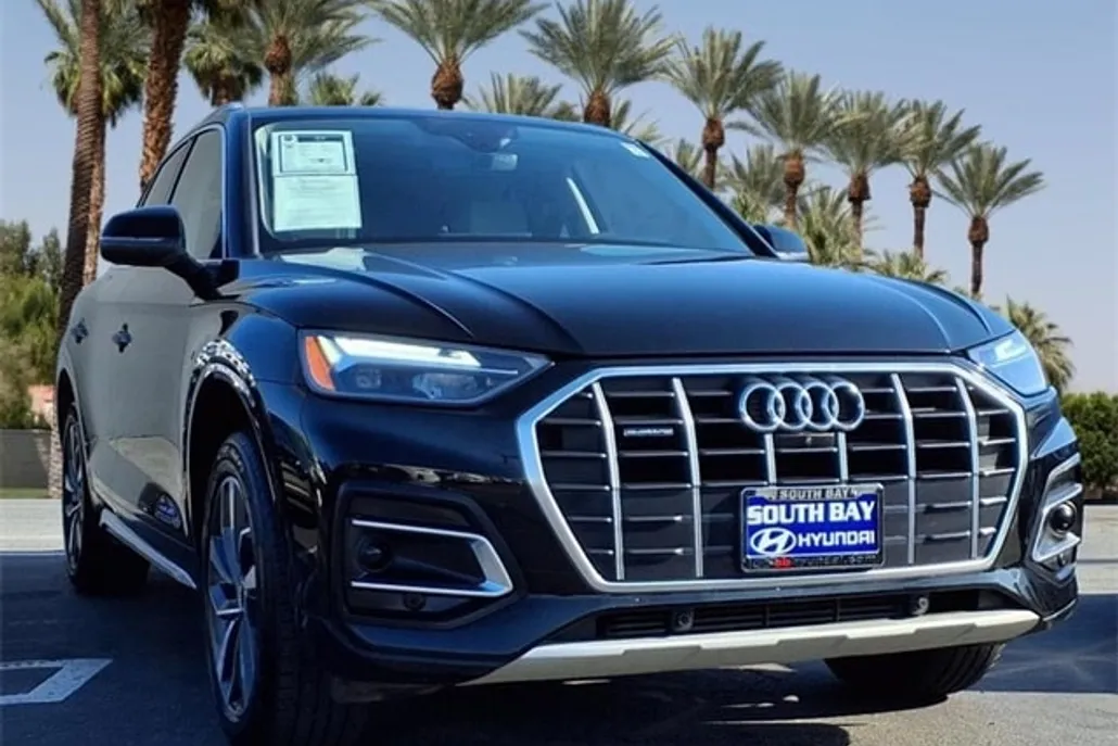 2021 Audi Q5 45 Premium Plus photo 1