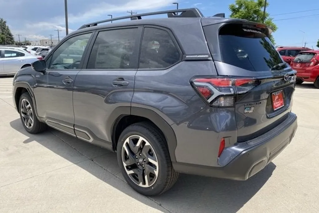 2025 Subaru Forester Limited photo 1