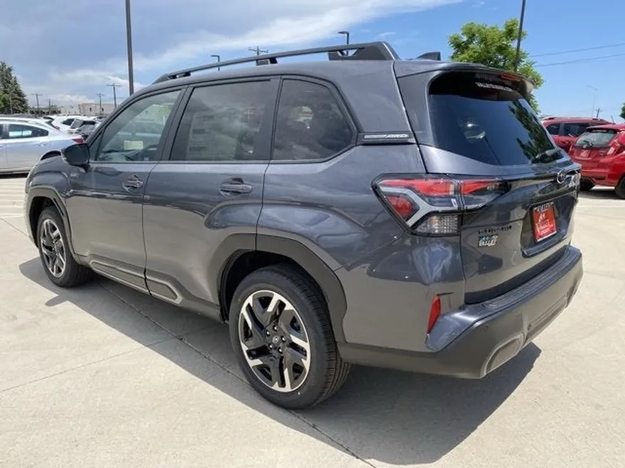 2025 Subaru Forester Limited photo 1