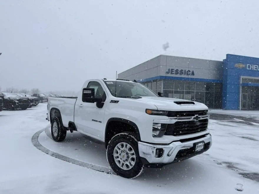 2025 Chevrolet Silverado 2500HD LT photo 1