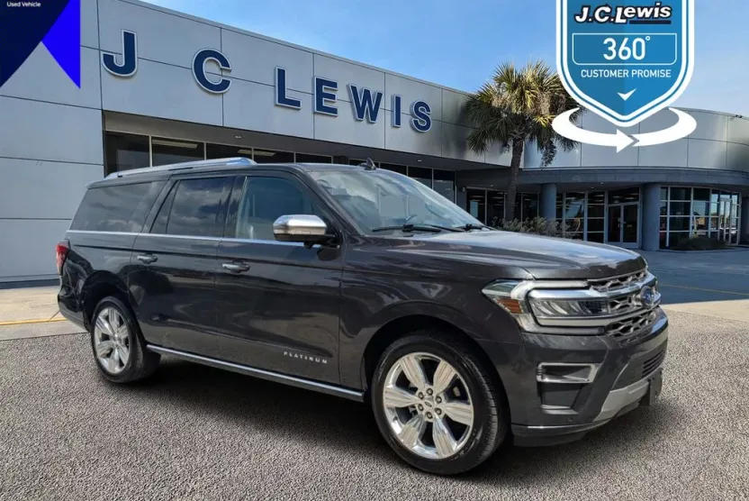 2023 Ford Expedition MAX Platinum photo 1