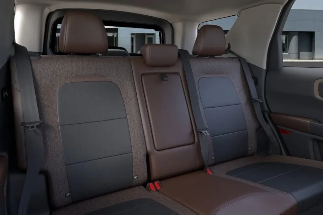 2025 Ford Bronco Sport Outer Banks photo 1