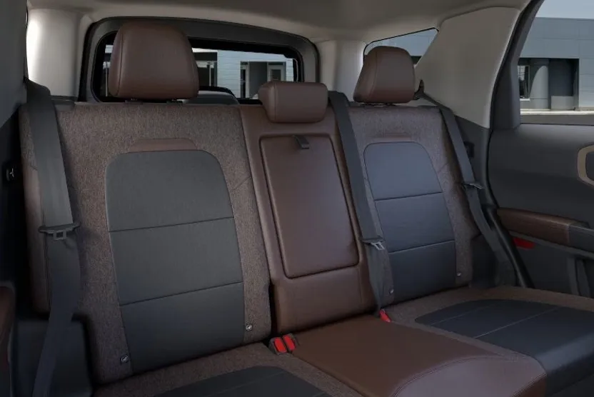 2025 Ford Bronco Sport Outer Banks photo 1