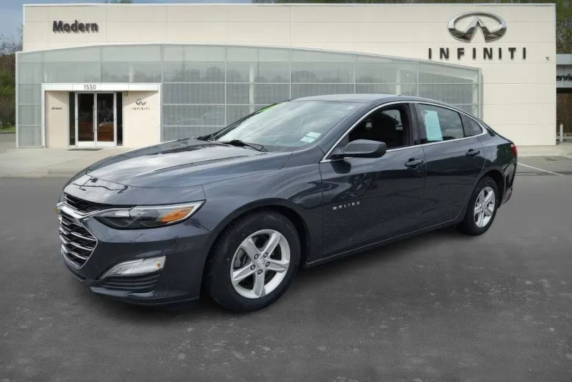 2019 Chevrolet Malibu LS photo 1