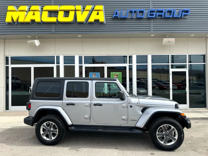 2020 Jeep Wrangler Unlimited Sahara photo 1