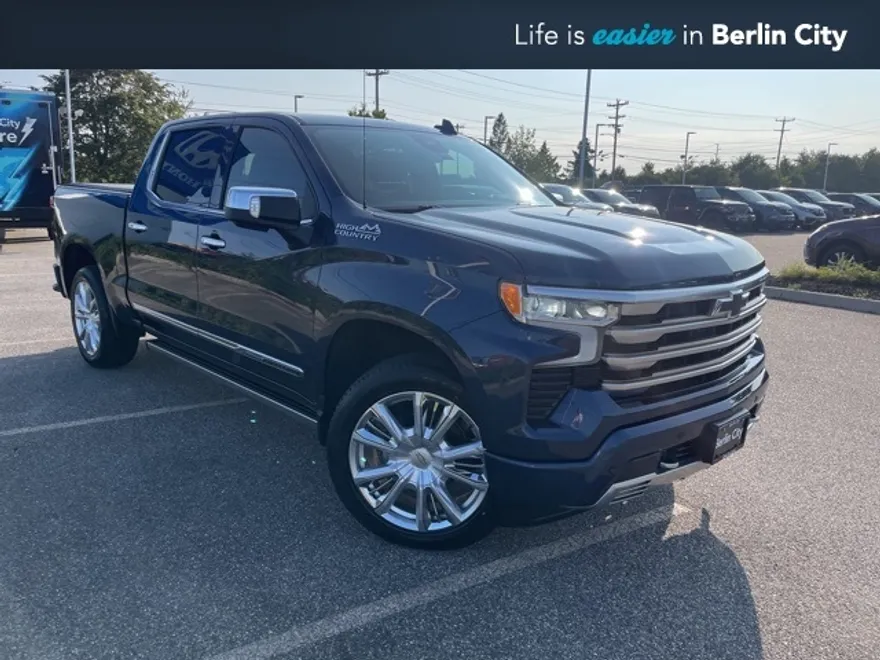 2022 Chevrolet Silverado 1500 High Country photo 1