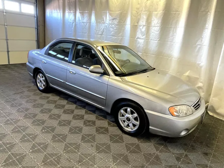 2004 Kia Spectra Base photo 10