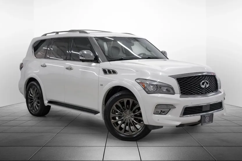 2015 Infiniti QX80 photo 1