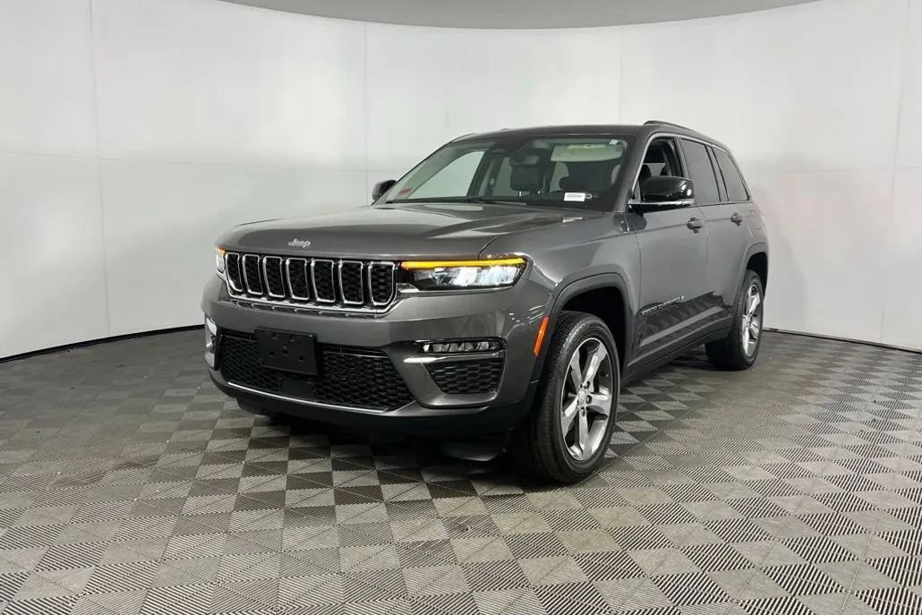 2022 Jeep Grand Cherokee Limited photo 1