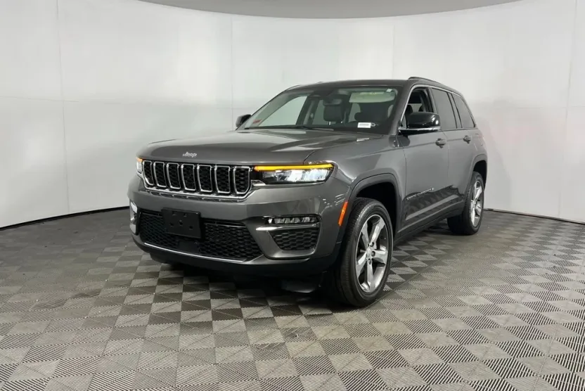 2022 Jeep Grand Cherokee Limited photo 1