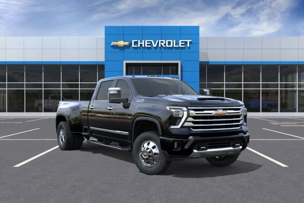 2025 Chevrolet Silverado 3500HD High Country photo 1