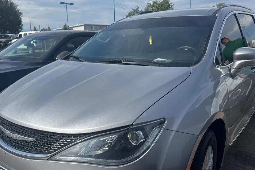 2018 Chrysler Pacifica Touring L photo 1