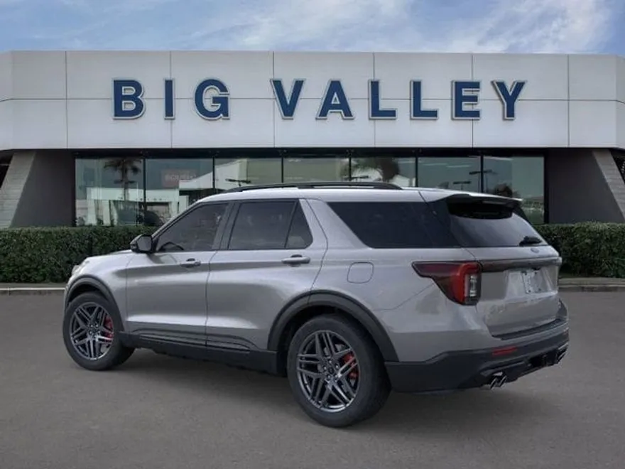 2025 Ford Explorer ST photo 1