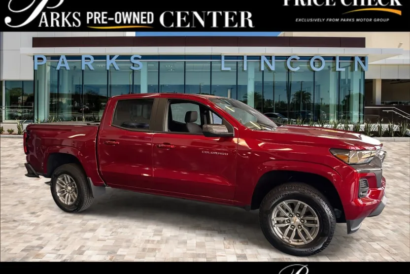 2024 Chevrolet Colorado LT photo 1