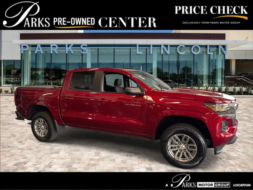 2024 Chevrolet Colorado LT photo 1