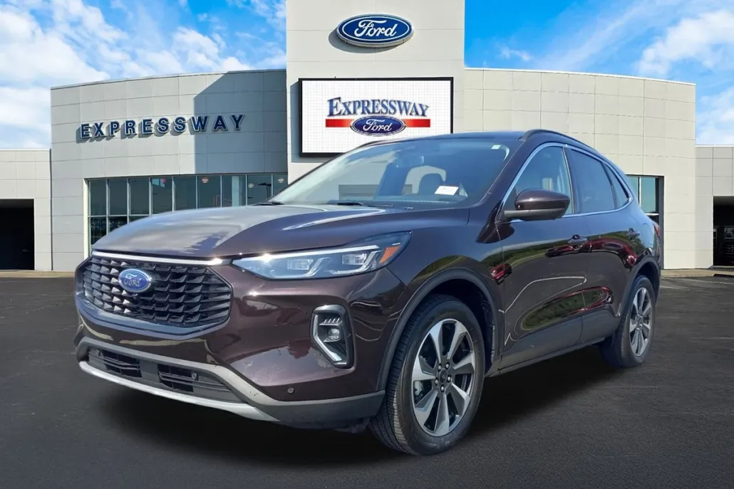 2023 Ford Escape Platinum photo 1
