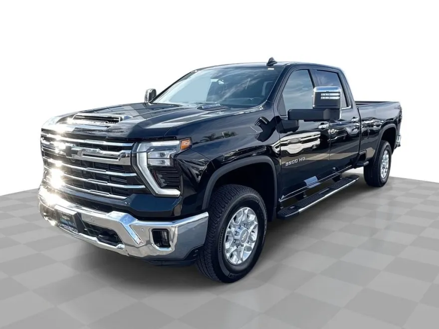 2025 Chevrolet Silverado 3500HD LTZ photo 1