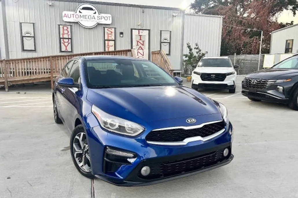 2019 Kia Forte LXS photo 1