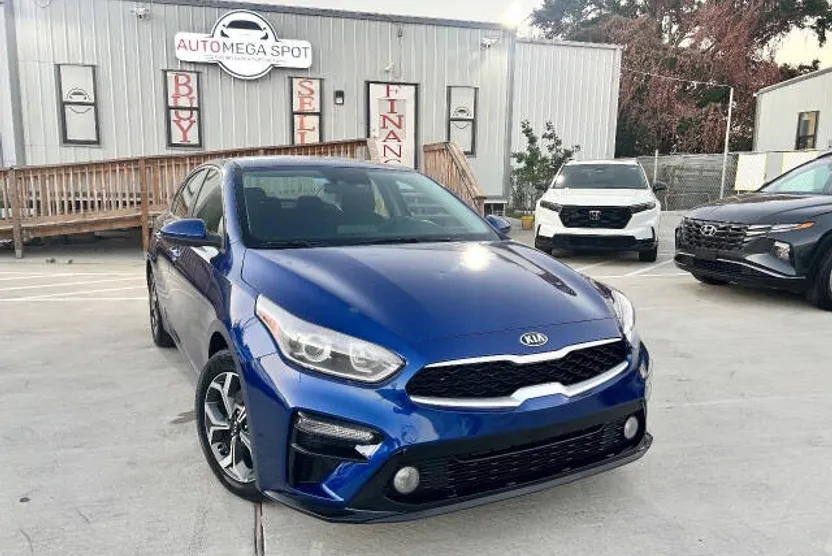 2019 Kia Forte LXS photo 1