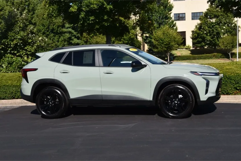 2025 Chevrolet Trax ACTIV photo 1