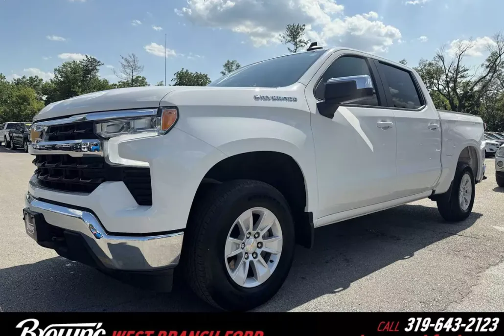 2024 Chevrolet Silverado 1500 LT photo 1