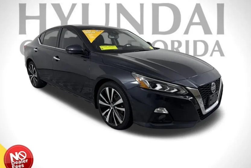 2019 Nissan Altima 2.5 Platinum photo 1