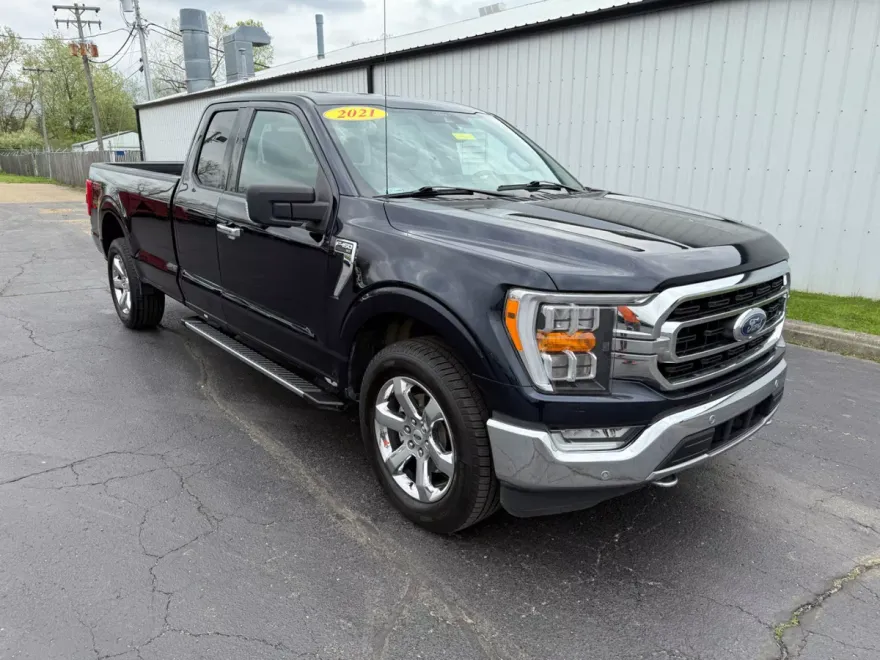 2021 Ford F-150 XLT photo 1