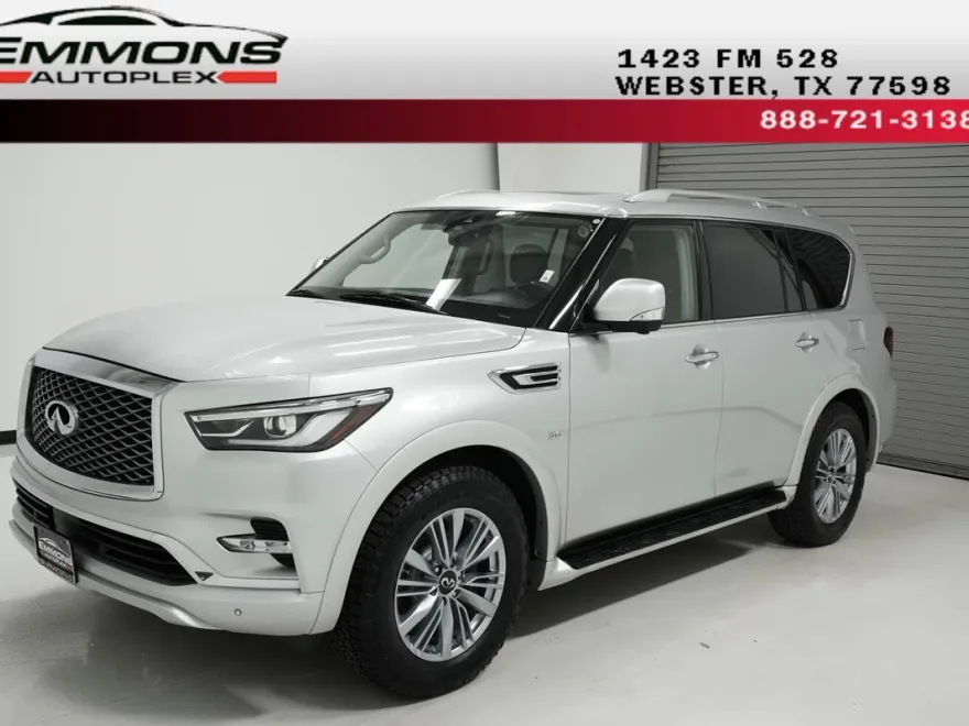 2019 Infiniti QX80 Luxe photo 1