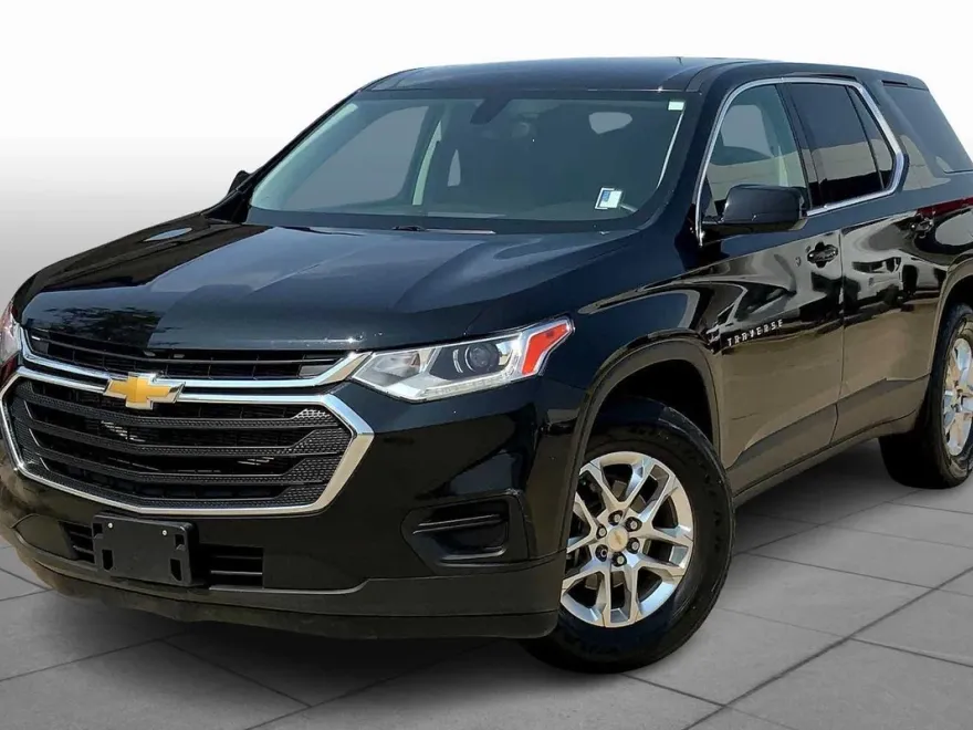2020 Chevrolet Traverse LS photo 1