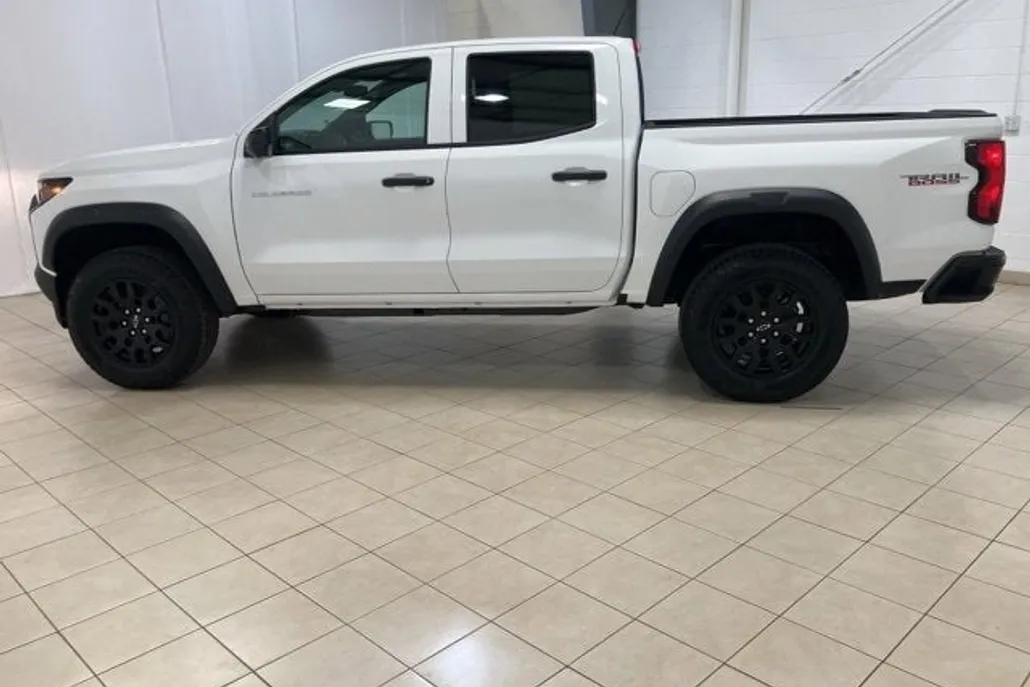 2026 Chevrolet Colorado Trail Boss photo 1
