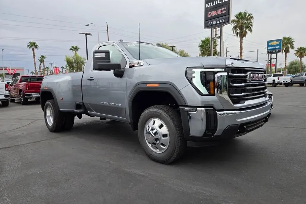 2025 Gmc Sierra 3500 HD SLE photo 1