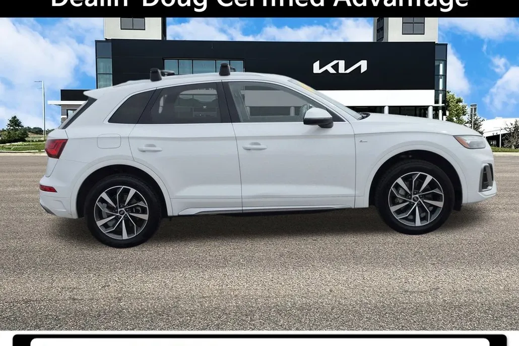 2023 Audi Q5 45 S line Premium photo 1