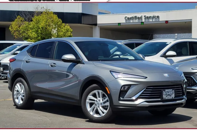 2025 Buick Envista Preferred photo 1