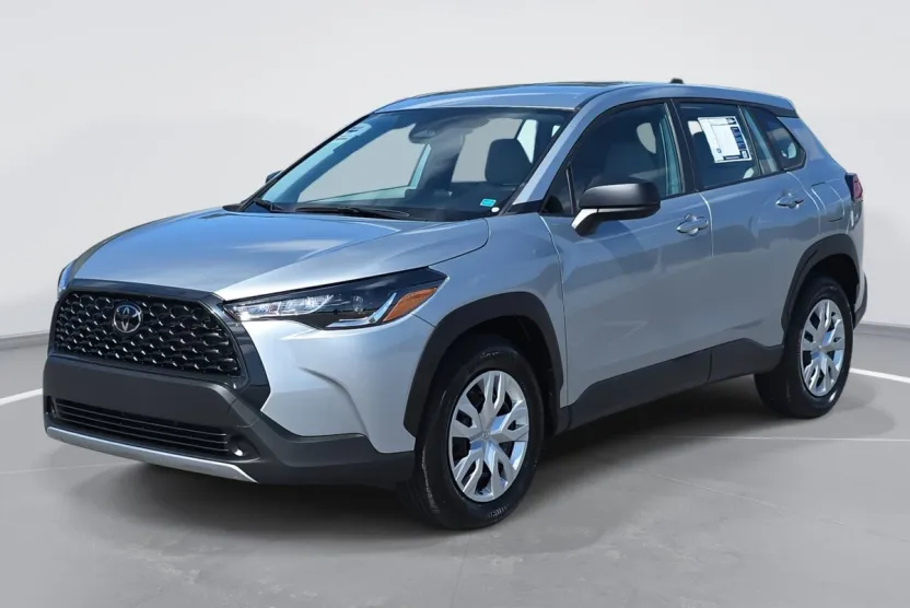 2024 Toyota Corolla Cross L photo 1