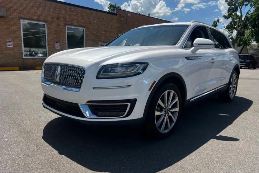 2019 Lincoln Nautilus Select photo 1