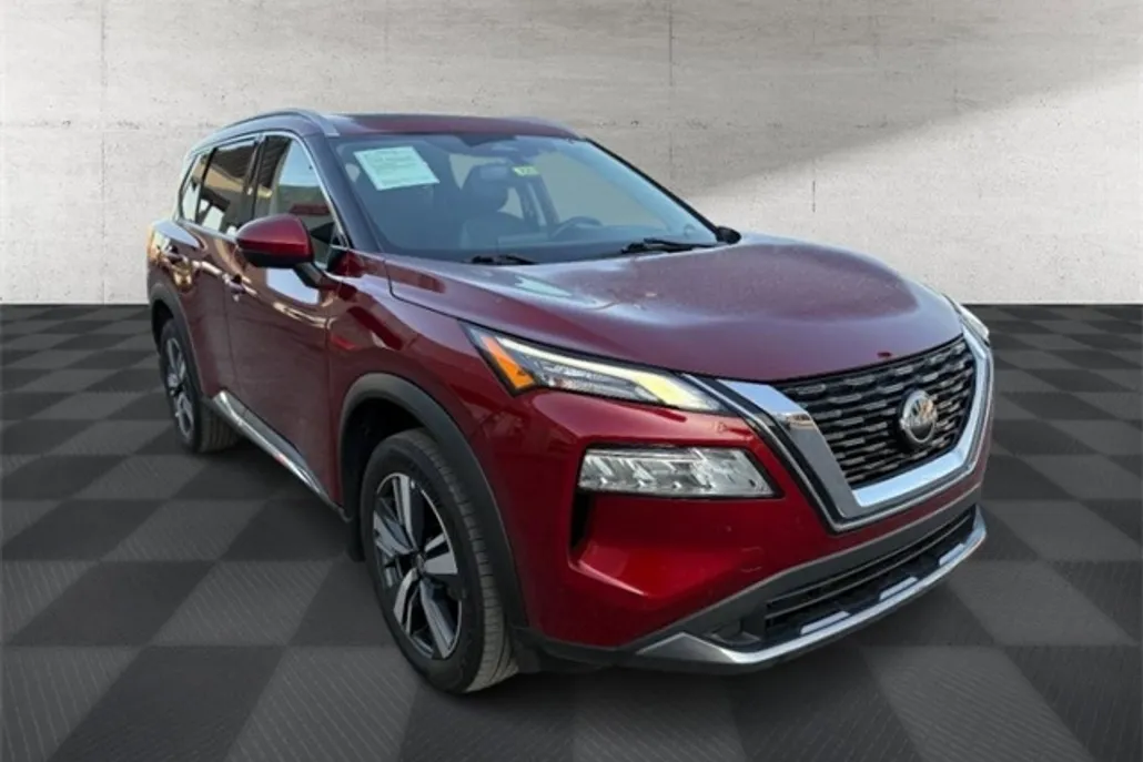 2023 Nissan Rogue SL photo 1
