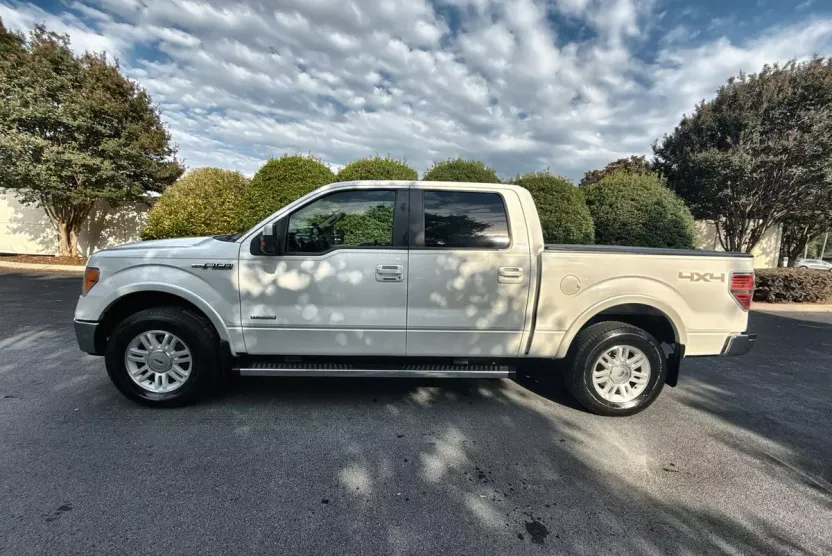 2014 Ford F-150 Lariat photo 1