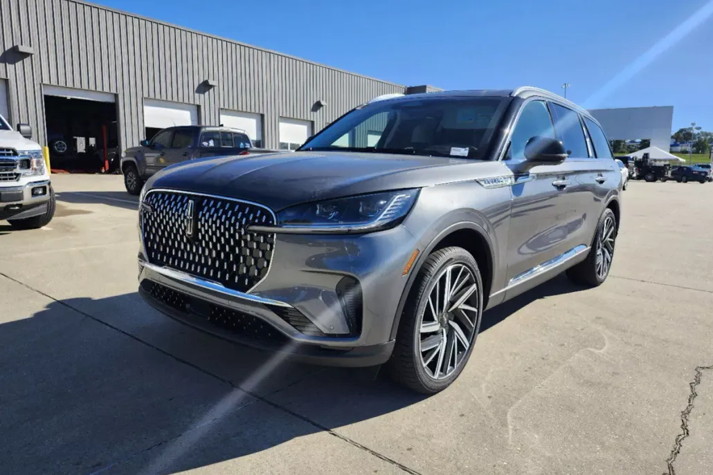 2025 Lincoln Aviator Reserve photo 1