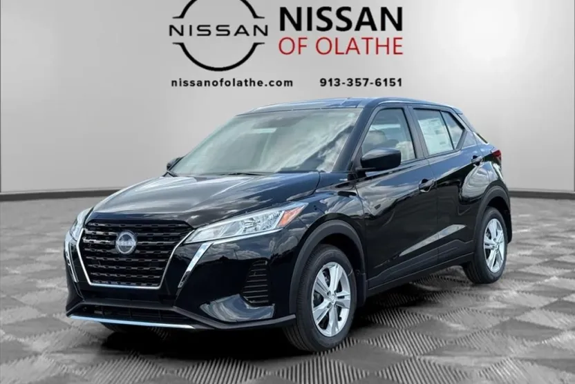 2025 Nissan Kicks Play S photo 1