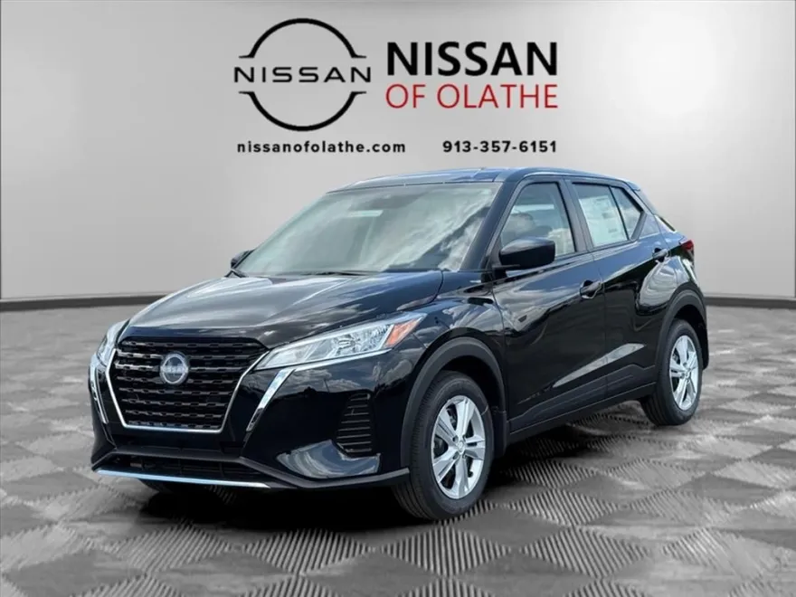 2025 Nissan Kicks Play S photo 1