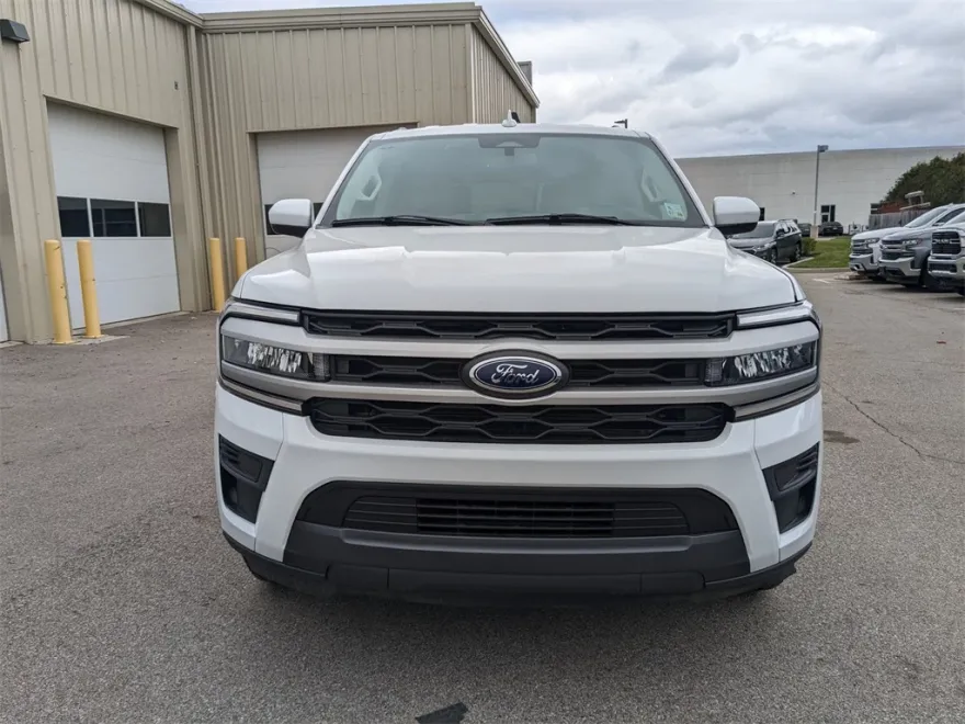 2024 Ford Expedition XLT photo 1