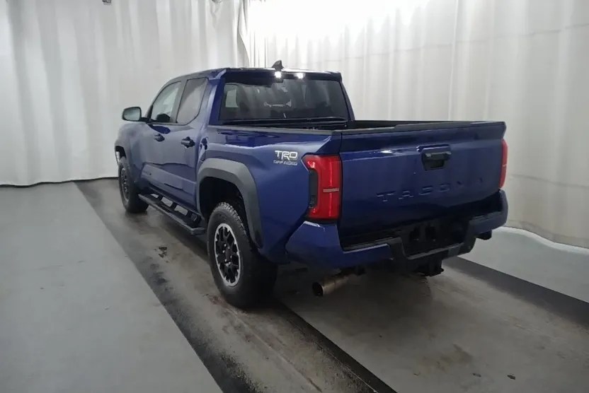 2025 Toyota Tacoma TRD Off-Road photo 1