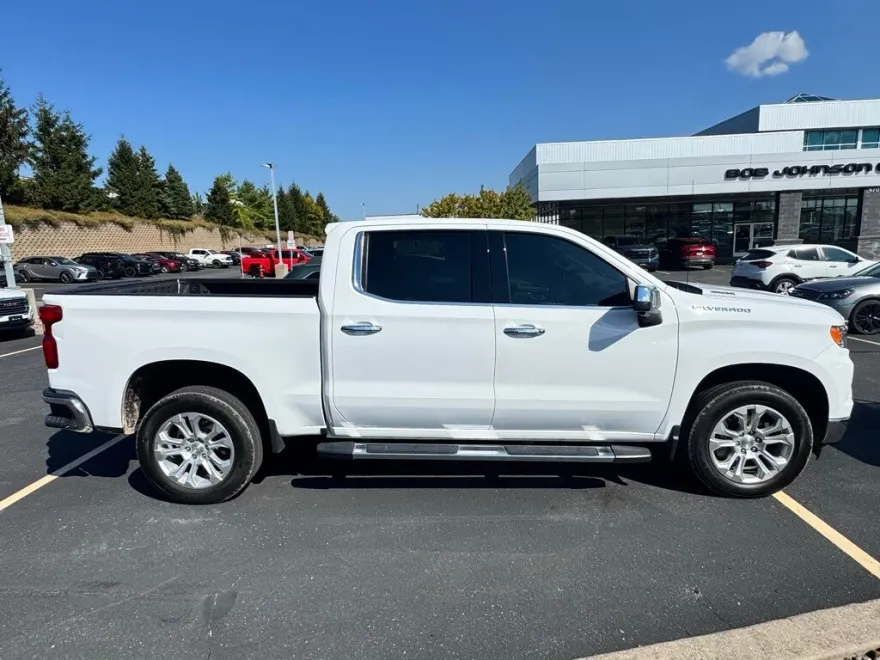2023 Chevrolet Silverado 1500 LTZ photo 1