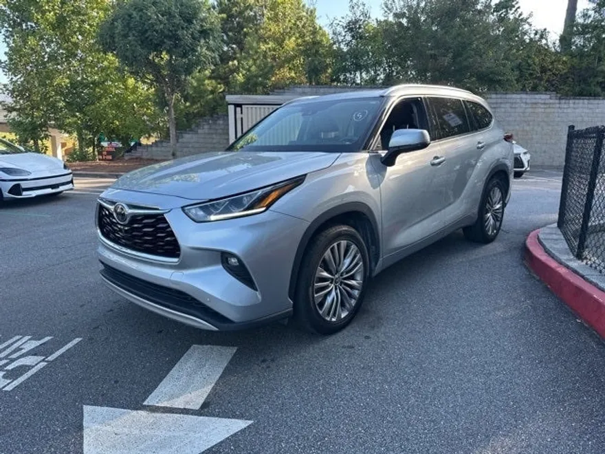 2020 Toyota Highlander Platinum photo 1