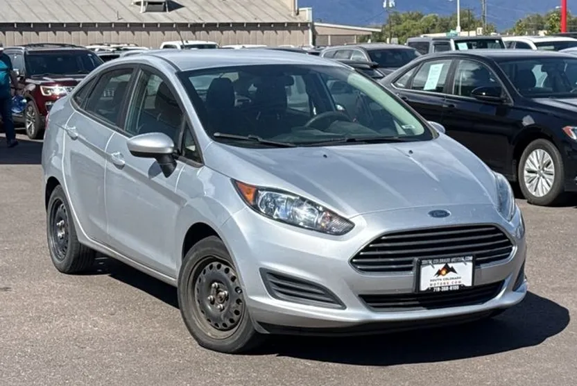 2019 Ford Fiesta S photo 1