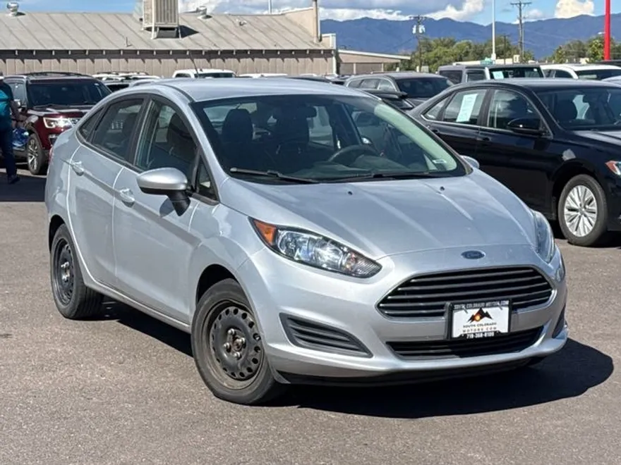 2019 Ford Fiesta S photo 1