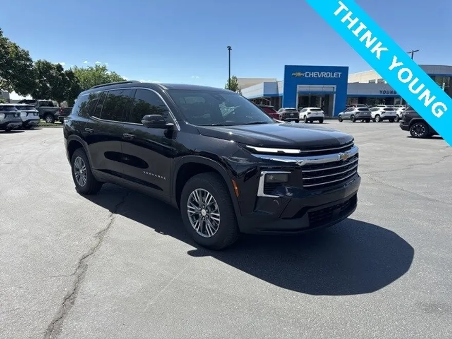 2025 Chevrolet Traverse photo 1
