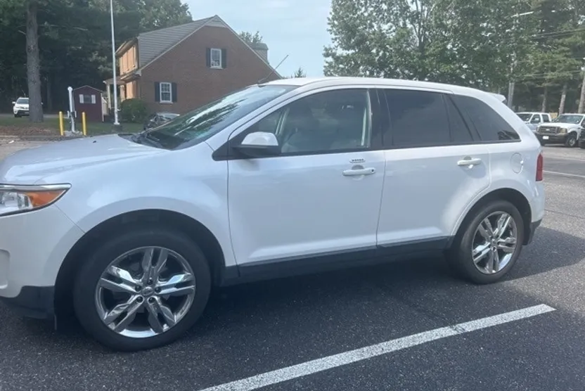 2012 Ford Edge SEL photo 1