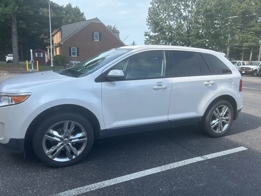 2012 Ford Edge SEL photo 1