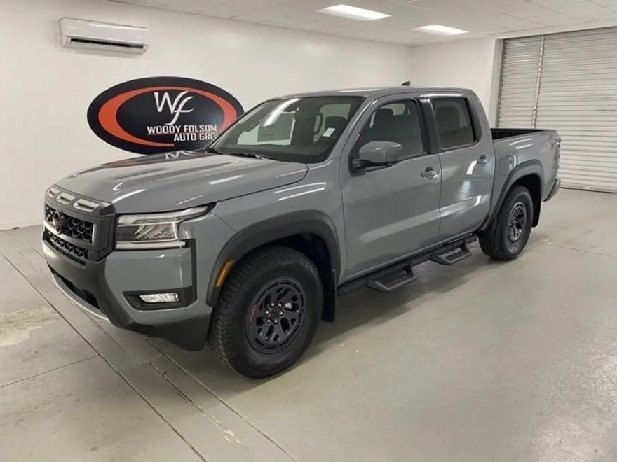 2025 Nissan Frontier Crew Cab PRO-X photo 1